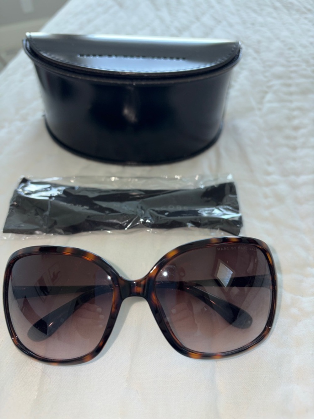 Marc by Marc Jacobs Tortoiseshell Sunglasses with Brown Gradient Lenses